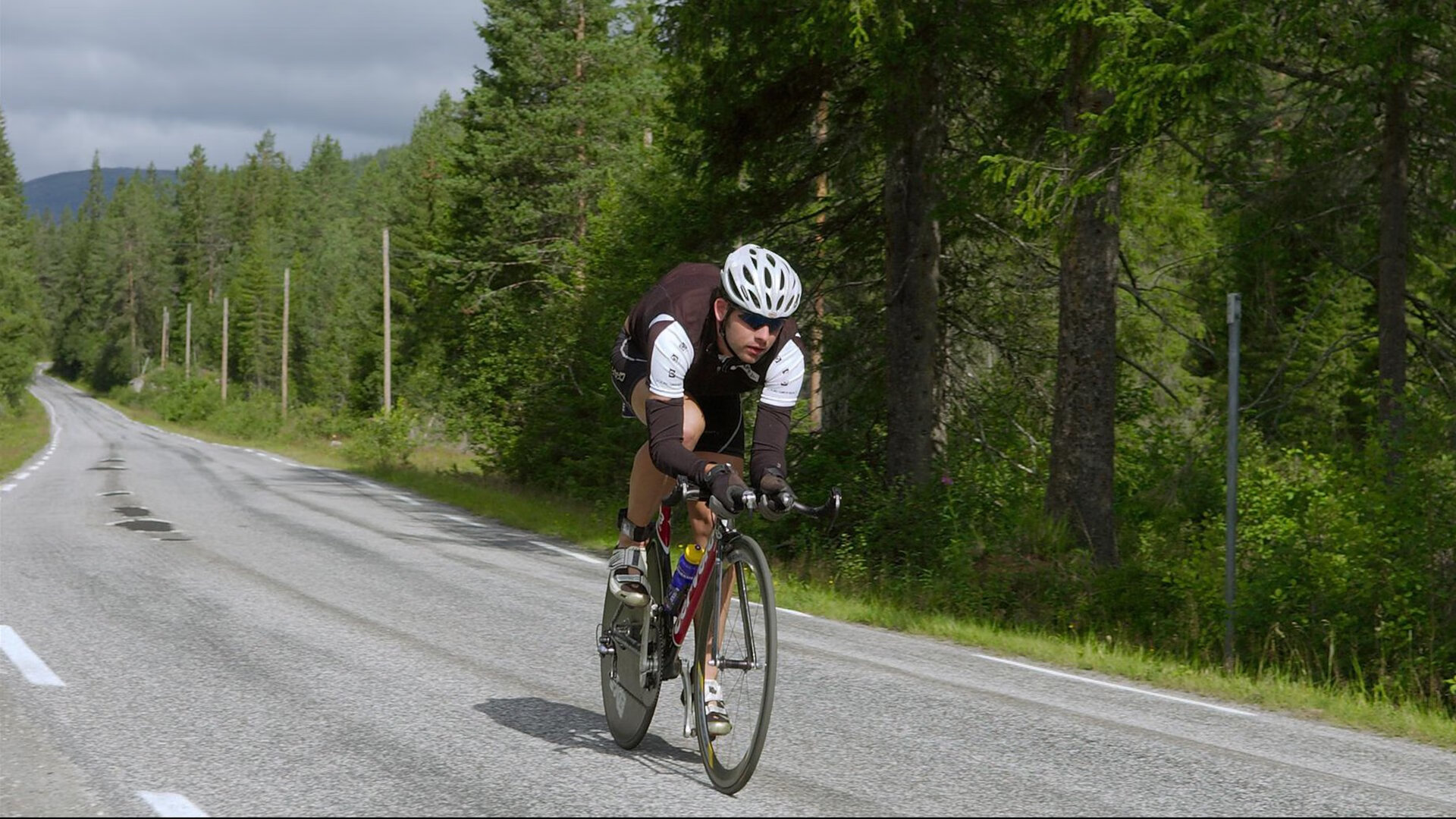 _冬季冰川徒步:勇闯极寒的壮观景象_,旅游冰川